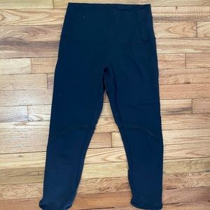 Lululemon Black Crop 21” Size 6